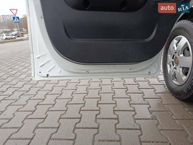 Білий Рено Мастєр, об'ємом двигуна 2.3 л та пробігом 442 тис. км за 10500 $, фото 10 на Automoto.ua