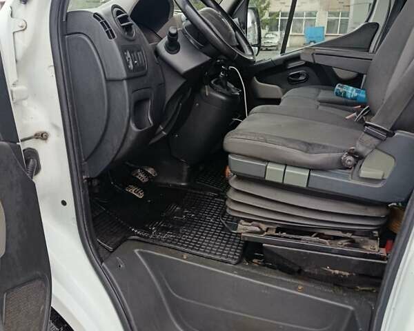 Білий Рено Мастєр, об'ємом двигуна 2.3 л та пробігом 442 тис. км за 10500 $, фото 14 на Automoto.ua