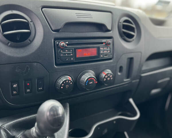 Білий Рено Мастєр, об'ємом двигуна 2.3 л та пробігом 480 тис. км за 12200 $, фото 29 на Automoto.ua