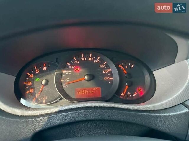 Білий Рено Мастєр, об'ємом двигуна 2.3 л та пробігом 258 тис. км за 11399 $, фото 9 на Automoto.ua