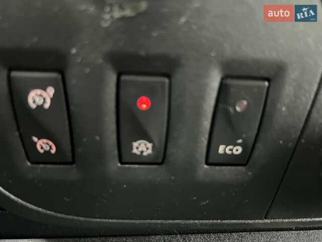 Білий Рено Мастєр, об'ємом двигуна 2.3 л та пробігом 480 тис. км за 12200 $, фото 45 на Automoto.ua