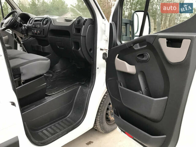 Белый Рено Мастер, объемом двигателя 2.3 л и пробегом 275 тыс. км за 14500 $, фото 30 на Automoto.ua