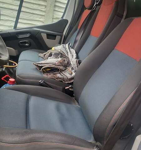 Белый Рено Мастер, объемом двигателя 2.3 л и пробегом 520 тыс. км за 14600 $, фото 7 на Automoto.ua