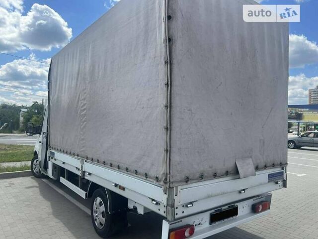 Белый Рено Мастер, объемом двигателя 2.3 л и пробегом 369 тыс. км за 15200 $, фото 5 на Automoto.ua