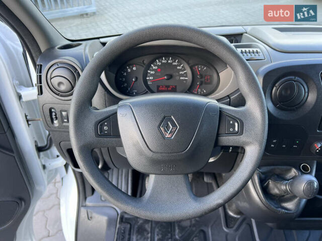 Рено Мастер 2017 в Нововолынск на Automoto.ua Белый Рено Мастер, объемом двигателя 2.3 л и пробегом 385 тыс. км за 18490 $, фото 12 на Automoto.ua