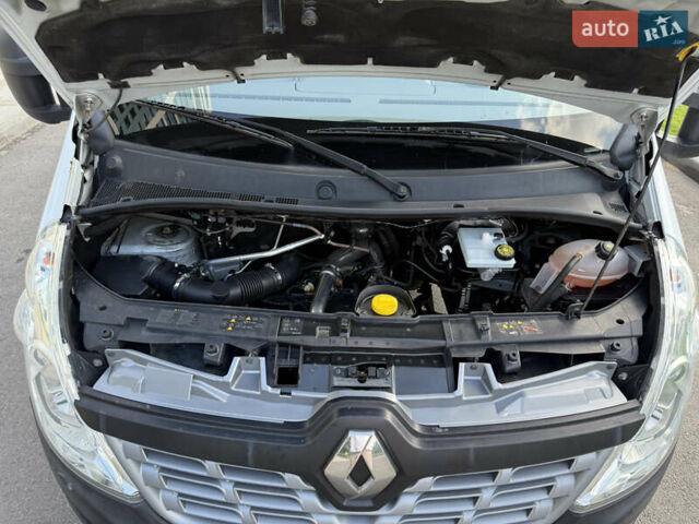 Белый Рено Мастер, объемом двигателя 2.3 л и пробегом 520 тыс. км за 14500 $, фото 13 на Automoto.ua