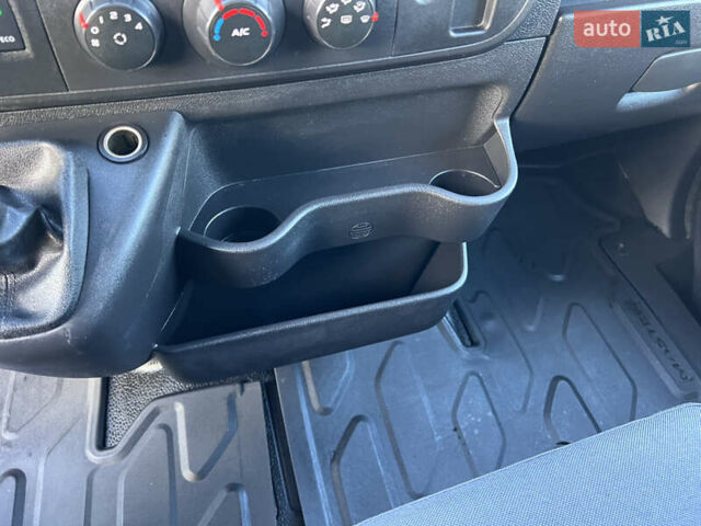 Рено Мастер 2017 в Нововолынск на Automoto.ua Белый Рено Мастер, объемом двигателя 2.3 л и пробегом 385 тыс. км за 18490 $, фото 18 на Automoto.ua