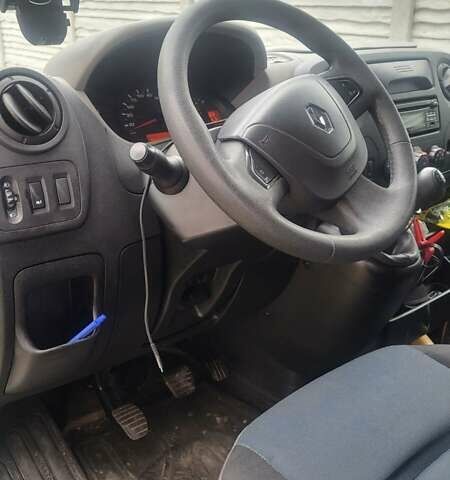 Белый Рено Мастер, объемом двигателя 2.3 л и пробегом 520 тыс. км за 14600 $, фото 3 на Automoto.ua