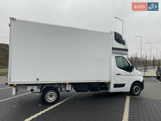 Белый Рено Мастер, объемом двигателя 2.3 л и пробегом 275 тыс. км за 16800 $, фото 5 на Automoto.ua