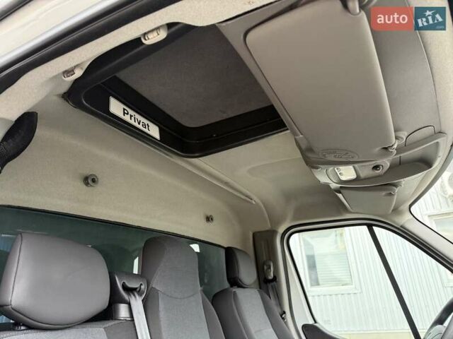 Белый Рено Мастер, объемом двигателя 2.3 л и пробегом 379 тыс. км за 17600 $, фото 69 на Automoto.ua