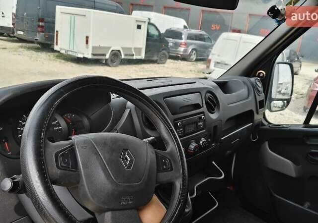 Белый Рено Мастер, объемом двигателя 2.3 л и пробегом 438 тыс. км за 15000 $, фото 7 на Automoto.ua
