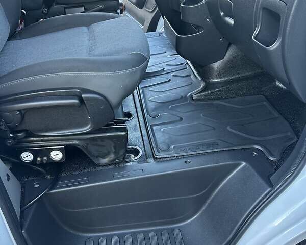 Рено Мастер 2018 в Ковель на Automoto.ua Белый Рено Мастер, объемом двигателя 2.3 л и пробегом 432 тыс. км за 16700 $, фото 18 на Automoto.ua