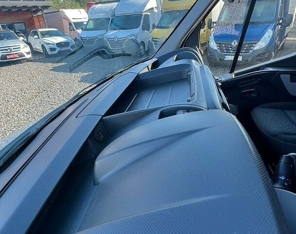 Білий Рено Мастєр, об'ємом двигуна 2.3 л та пробігом 372 тис. км за 13300 $, фото 25 на Automoto.ua