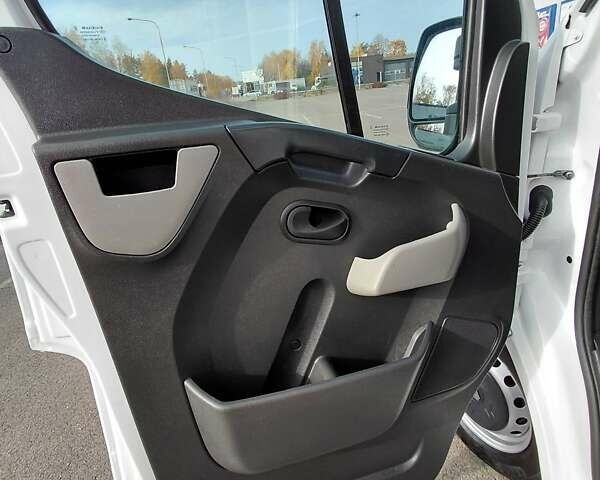 Білий Рено Мастєр, об'ємом двигуна 2.3 л та пробігом 415 тис. км за 16450 $, фото 36 на Automoto.ua