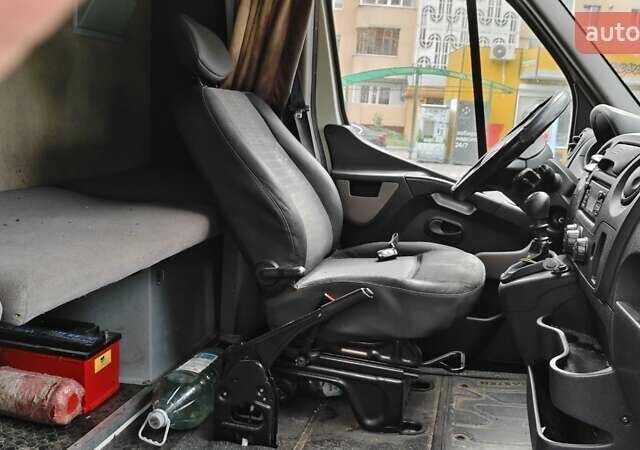 Білий Рено Мастєр, об'ємом двигуна 2.3 л та пробігом 673 тис. км за 15000 $, фото 2 на Automoto.ua