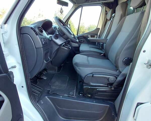 Білий Рено Мастєр, об'ємом двигуна 2.3 л та пробігом 500 тис. км за 16550 $, фото 21 на Automoto.ua