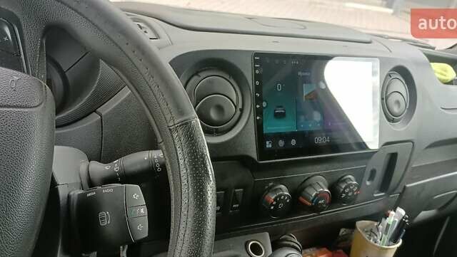 Белый Рено Мастер, объемом двигателя 2.3 л и пробегом 460 тыс. км за 27000 $, фото 10 на Automoto.ua