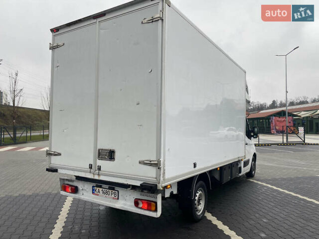 Белый Рено Мастер, объемом двигателя 2.3 л и пробегом 275 тыс. км за 16800 $, фото 6 на Automoto.ua