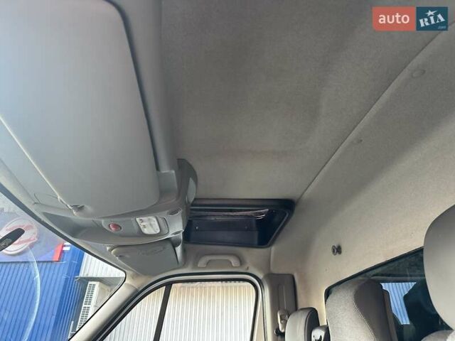 Белый Рено Мастер, объемом двигателя 2.3 л и пробегом 420 тыс. км за 16499 $, фото 35 на Automoto.ua
