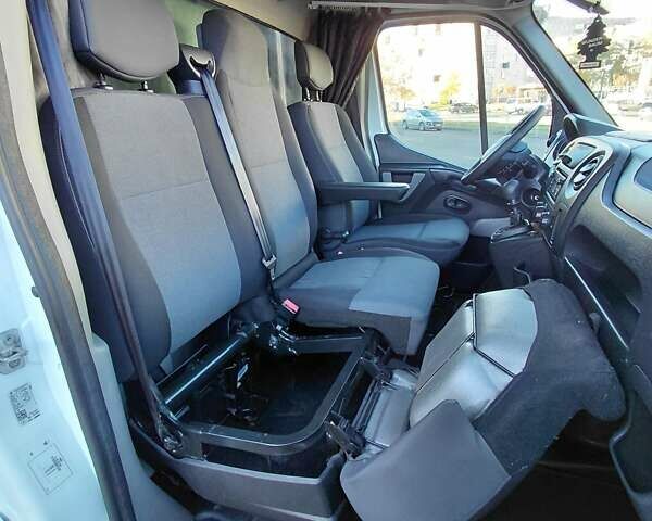 Білий Рено Мастєр, об'ємом двигуна 2.3 л та пробігом 500 тис. км за 16550 $, фото 31 на Automoto.ua