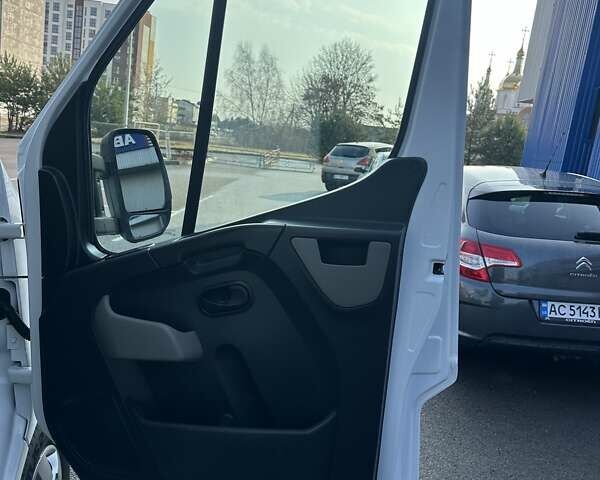 Белый Рено Мастер, объемом двигателя 2.3 л и пробегом 420 тыс. км за 16499 $, фото 33 на Automoto.ua