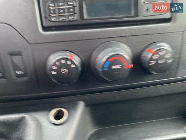 Белый Рено Мастер, объемом двигателя 2.3 л и пробегом 257 тыс. км за 15400 $, фото 37 на Automoto.ua