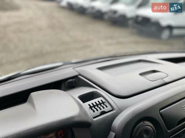 Белый Рено Мастер, объемом двигателя 2.3 л и пробегом 257 тыс. км за 15400 $, фото 39 на Automoto.ua