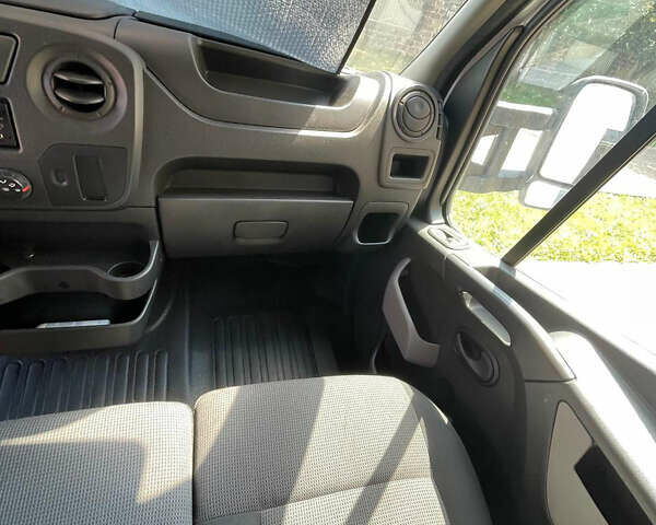 Білий Рено Мастєр, об'ємом двигуна 2.3 л та пробігом 3 тис. км за 15500 $, фото 10 на Automoto.ua