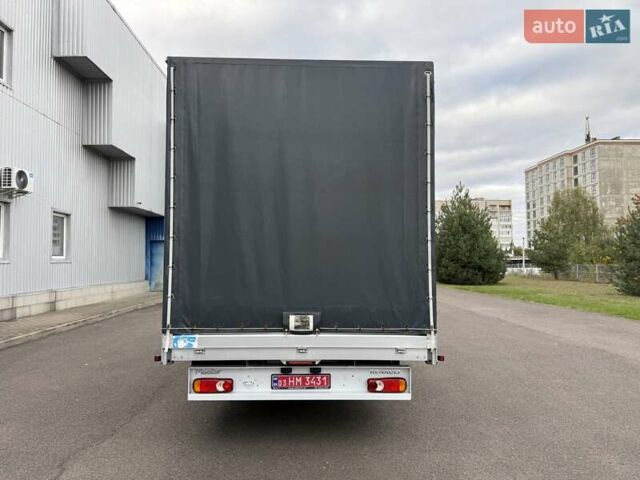 Белый Рено Мастер, объемом двигателя 2.3 л и пробегом 379 тыс. км за 17600 $, фото 28 на Automoto.ua