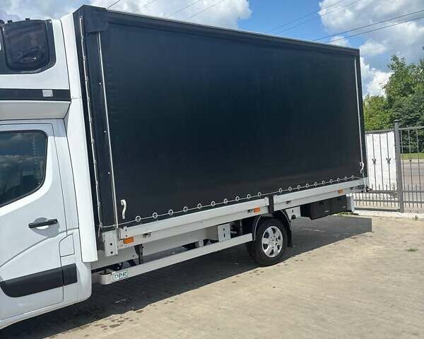 Белый Рено Мастер, объемом двигателя 2.3 л и пробегом 315 тыс. км за 16600 $, фото 2 на Automoto.ua