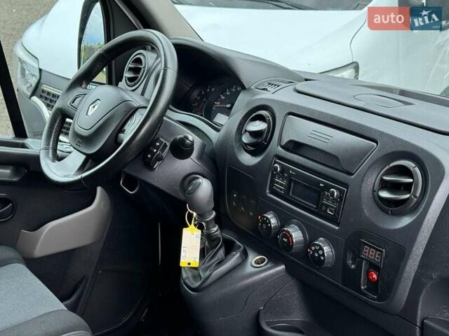 Белый Рено Мастер, объемом двигателя 2.3 л и пробегом 320 тыс. км за 16999 $, фото 37 на Automoto.ua