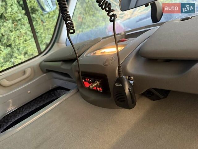 Белый Рено Мастер, объемом двигателя 2.3 л и пробегом 309 тыс. км за 16200 $, фото 56 на Automoto.ua