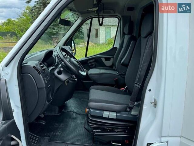 Белый Рено Мастер, объемом двигателя 2.3 л и пробегом 320 тыс. км за 16999 $, фото 43 на Automoto.ua