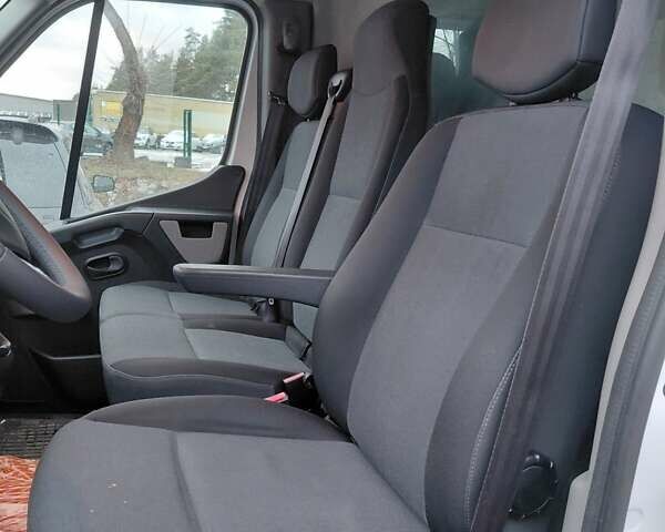 Білий Рено Мастєр, об'ємом двигуна 2.3 л та пробігом 500 тис. км за 16300 $, фото 7 на Automoto.ua