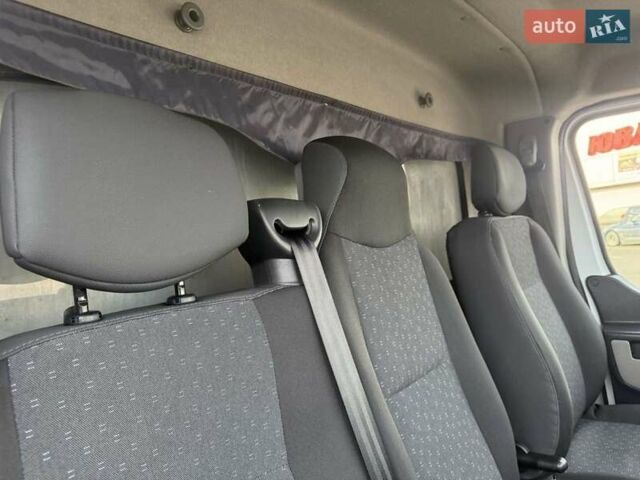 Белый Рено Мастер, объемом двигателя 2.3 л и пробегом 323 тыс. км за 16200 $, фото 16 на Automoto.ua