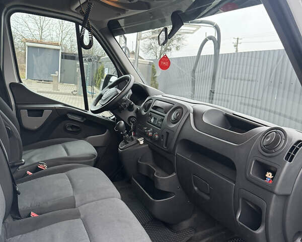 Білий Рено Мастєр, об'ємом двигуна 2.3 л та пробігом 385 тис. км за 18300 $, фото 42 на Automoto.ua