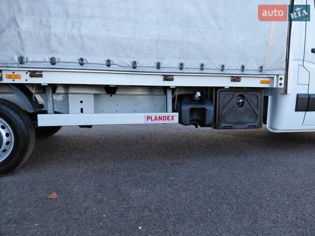 Білий Рено Мастєр, об'ємом двигуна 2.3 л та пробігом 500 тис. км за 16550 $, фото 6 на Automoto.ua