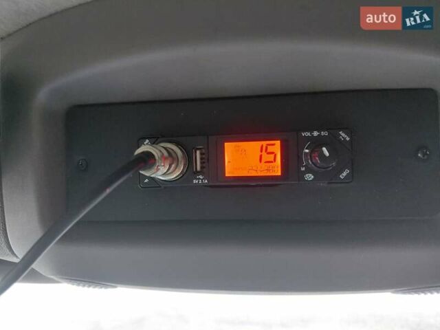 Белый Рено Мастер, объемом двигателя 2.3 л и пробегом 421 тыс. км за 15300 $, фото 30 на Automoto.ua