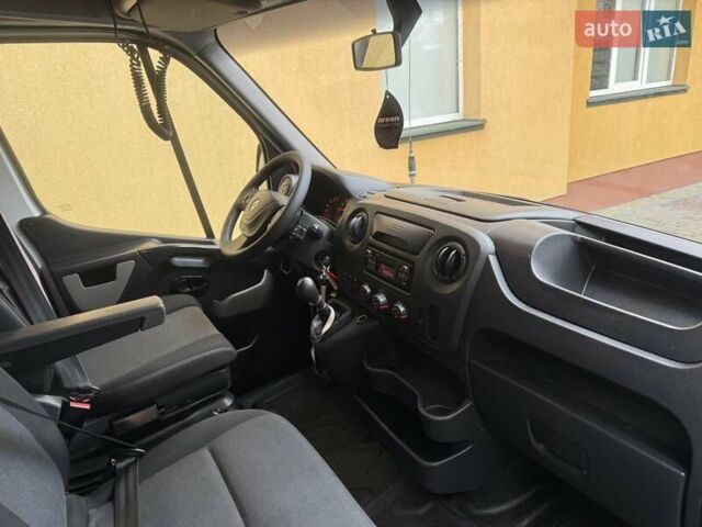 Белый Рено Мастер, объемом двигателя 2.3 л и пробегом 309 тыс. км за 16200 $, фото 61 на Automoto.ua