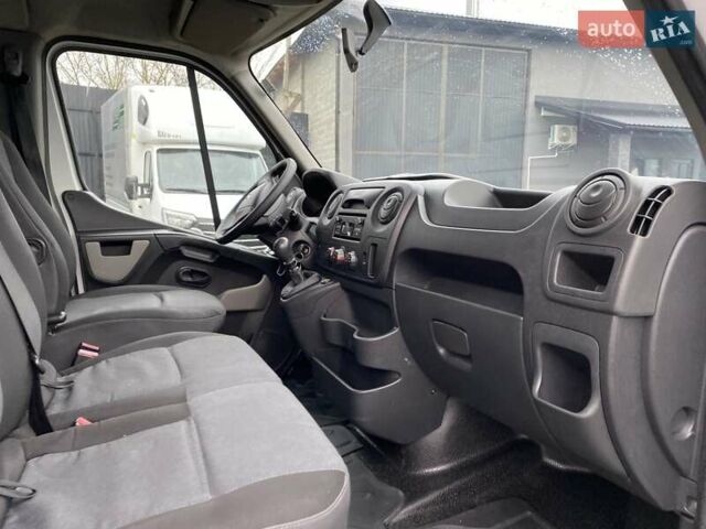 Белый Рено Мастер, объемом двигателя 2.3 л и пробегом 257 тыс. км за 15400 $, фото 27 на Automoto.ua