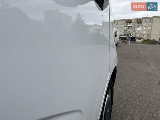 Белый Рено Мастер, объемом двигателя 2.3 л и пробегом 379 тыс. км за 17600 $, фото 45 на Automoto.ua