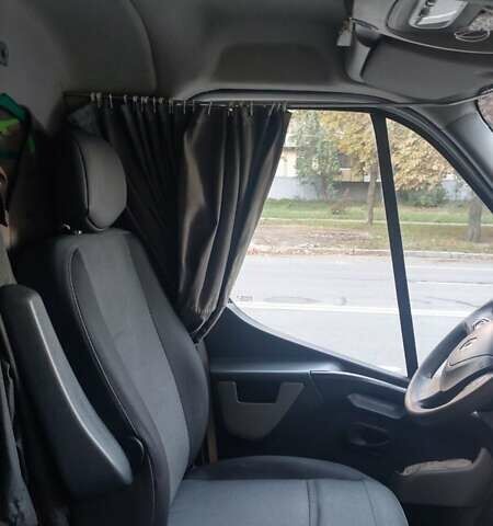 Белый Рено Мастер, объемом двигателя 2.3 л и пробегом 393 тыс. км за 16500 $, фото 16 на Automoto.ua