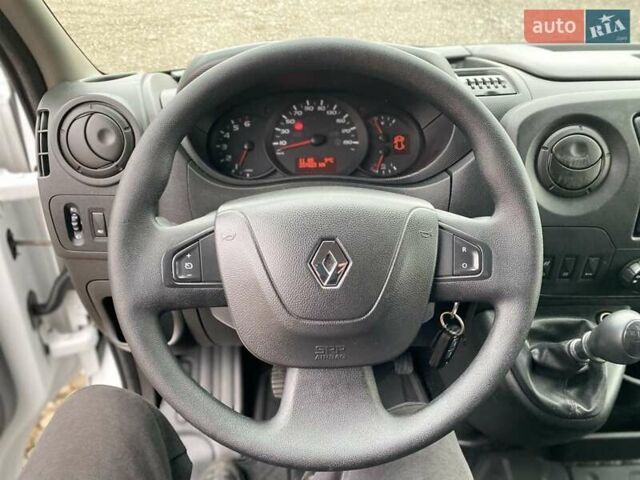 Белый Рено Мастер, объемом двигателя 2.3 л и пробегом 257 тыс. км за 15400 $, фото 41 на Automoto.ua