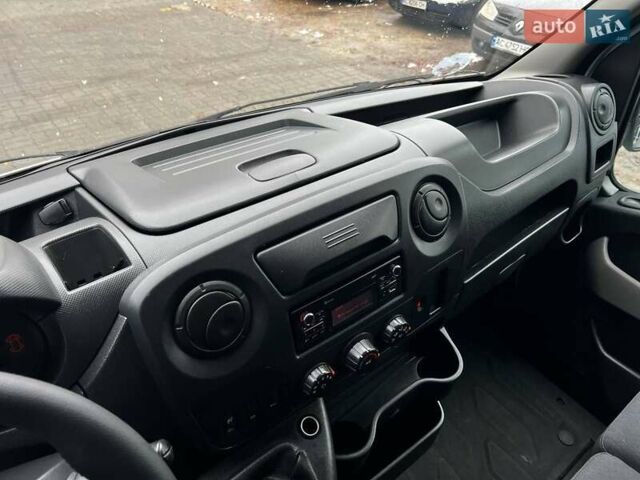 Белый Рено Мастер, объемом двигателя 2.3 л и пробегом 249 тыс. км за 26999 $, фото 36 на Automoto.ua