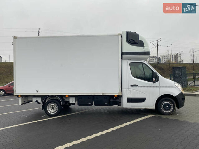 Белый Рено Мастер, объемом двигателя 2.3 л и пробегом 275 тыс. км за 16800 $, фото 4 на Automoto.ua