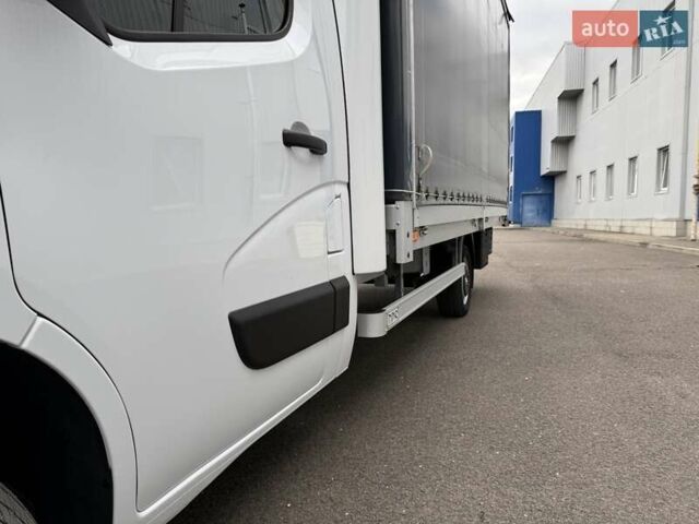 Белый Рено Мастер, объемом двигателя 2.3 л и пробегом 349 тыс. км за 17900 $, фото 7 на Automoto.ua