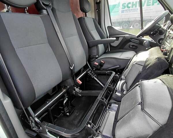 Білий Рено Мастєр, об'ємом двигуна 2.3 л та пробігом 415 тис. км за 16450 $, фото 40 на Automoto.ua