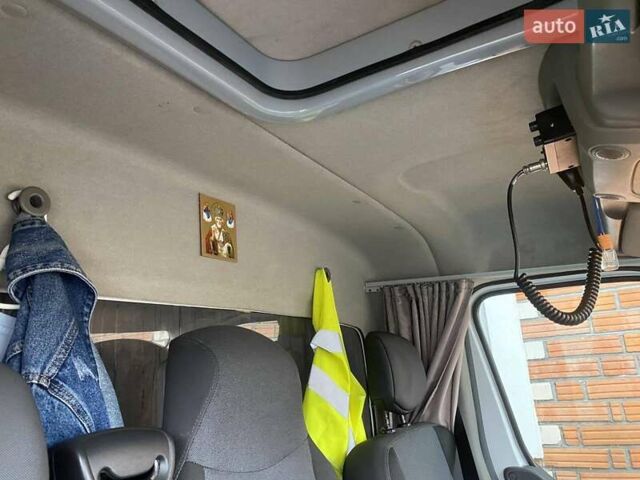 Белый Рено Мастер, объемом двигателя 2.3 л и пробегом 490 тыс. км за 17200 $, фото 8 на Automoto.ua