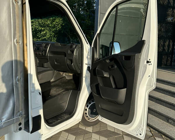 Белый Рено Мастер, объемом двигателя 2.3 л и пробегом 520 тыс. км за 17900 $, фото 30 на Automoto.ua