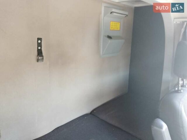 Белый Рено Мастер, объемом двигателя 2.3 л и пробегом 407 тыс. км за 18000 $, фото 6 на Automoto.ua